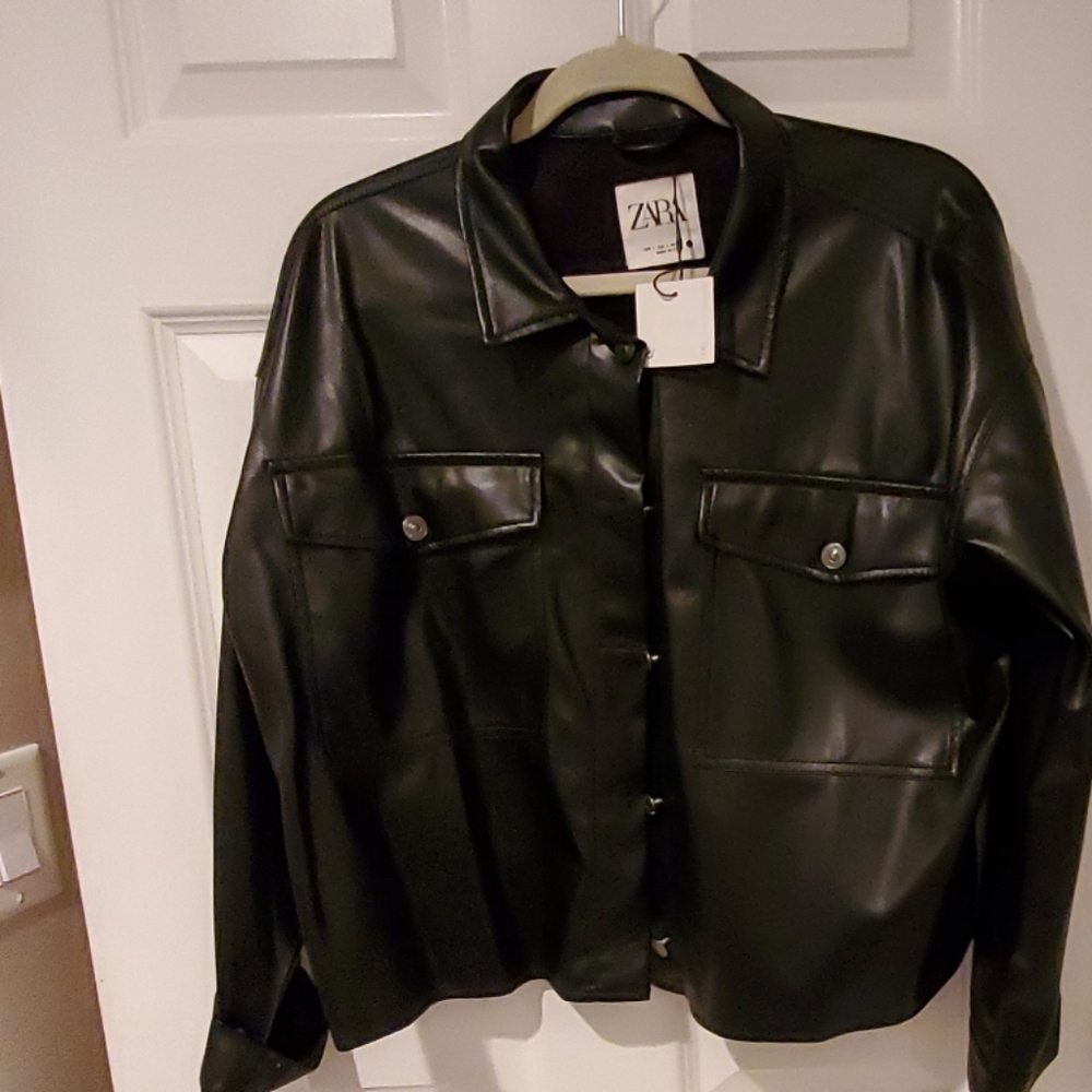 Brand new never worn Zara mini jacket